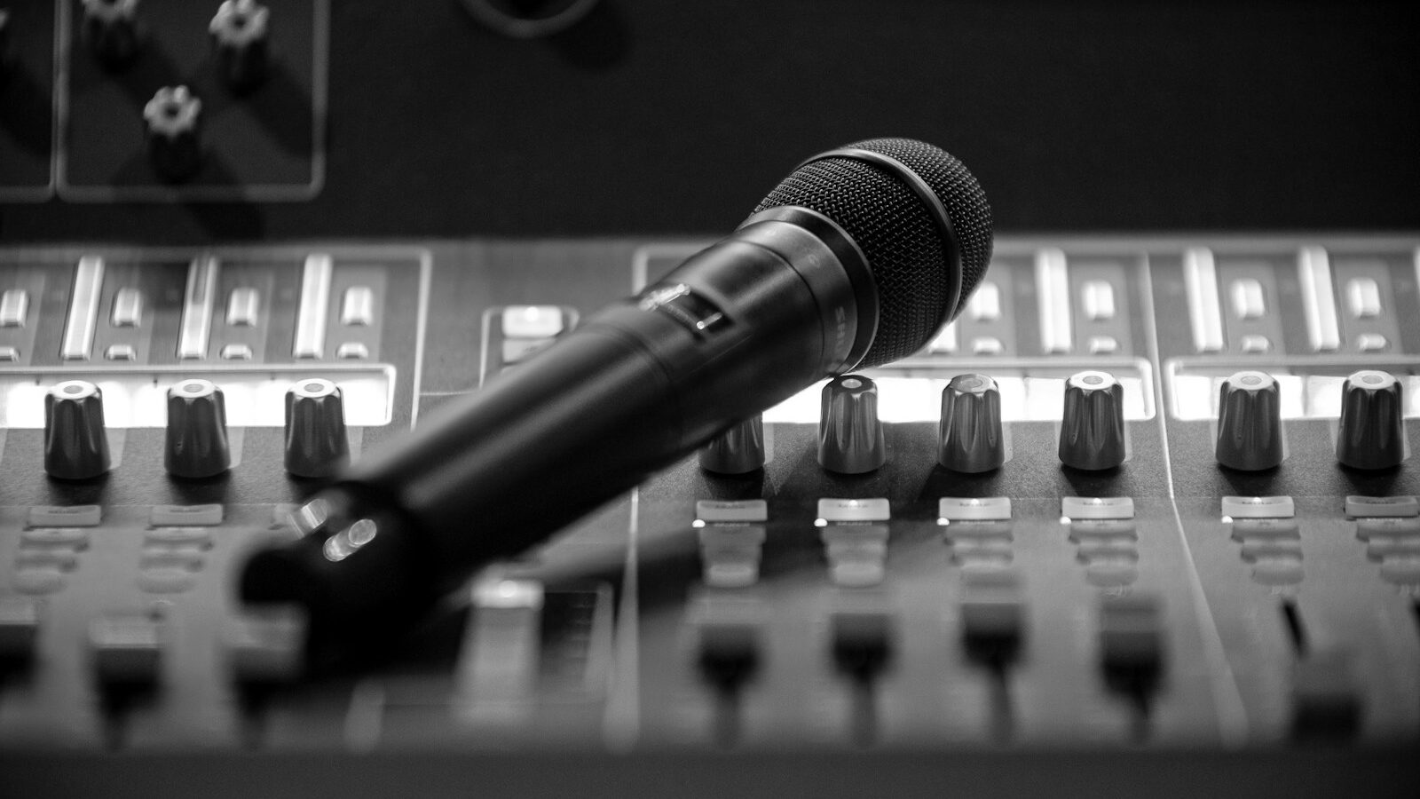 wireless microphone on audio mixer